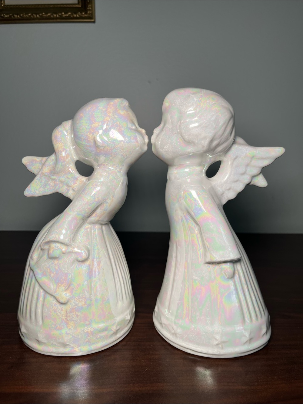 MCM ceramic angels kissing iridescent circa 1970’s vintage